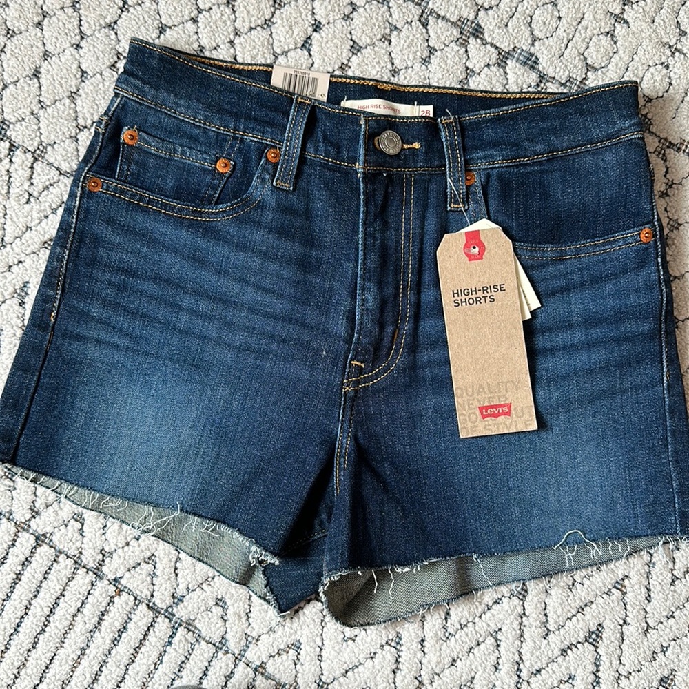 Levi's High-Rise Jean Shorts size 28